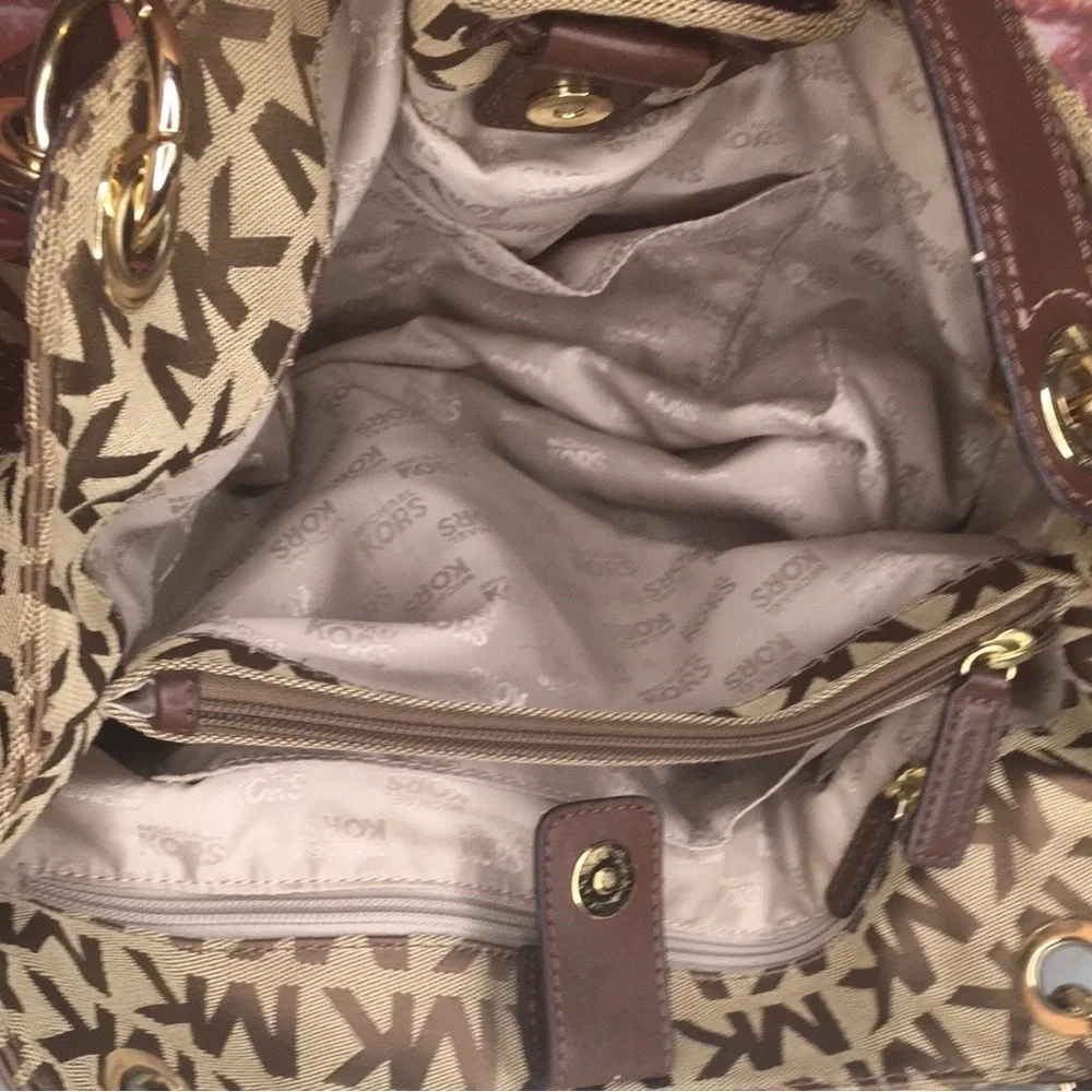 Michael Kors Brown and Tan Monogram Logo Jacquard Ludlow Hobo Bag - Picture 10 of 15